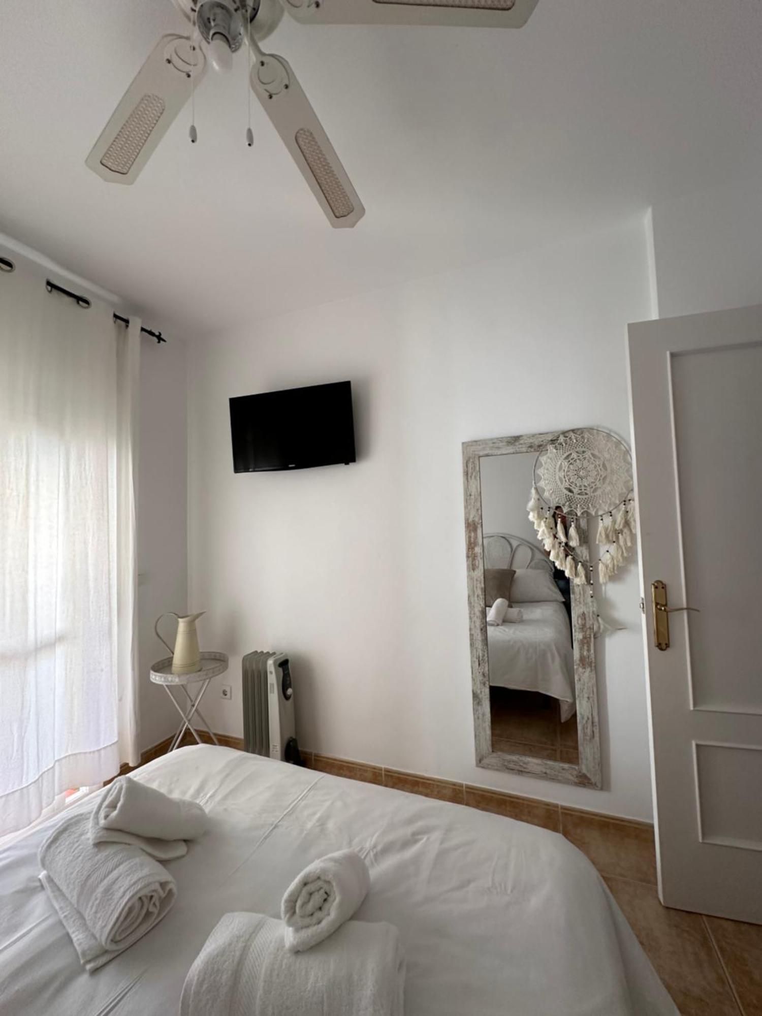 Apartament Tiyoweh Nerja Zewnętrze zdjęcie
