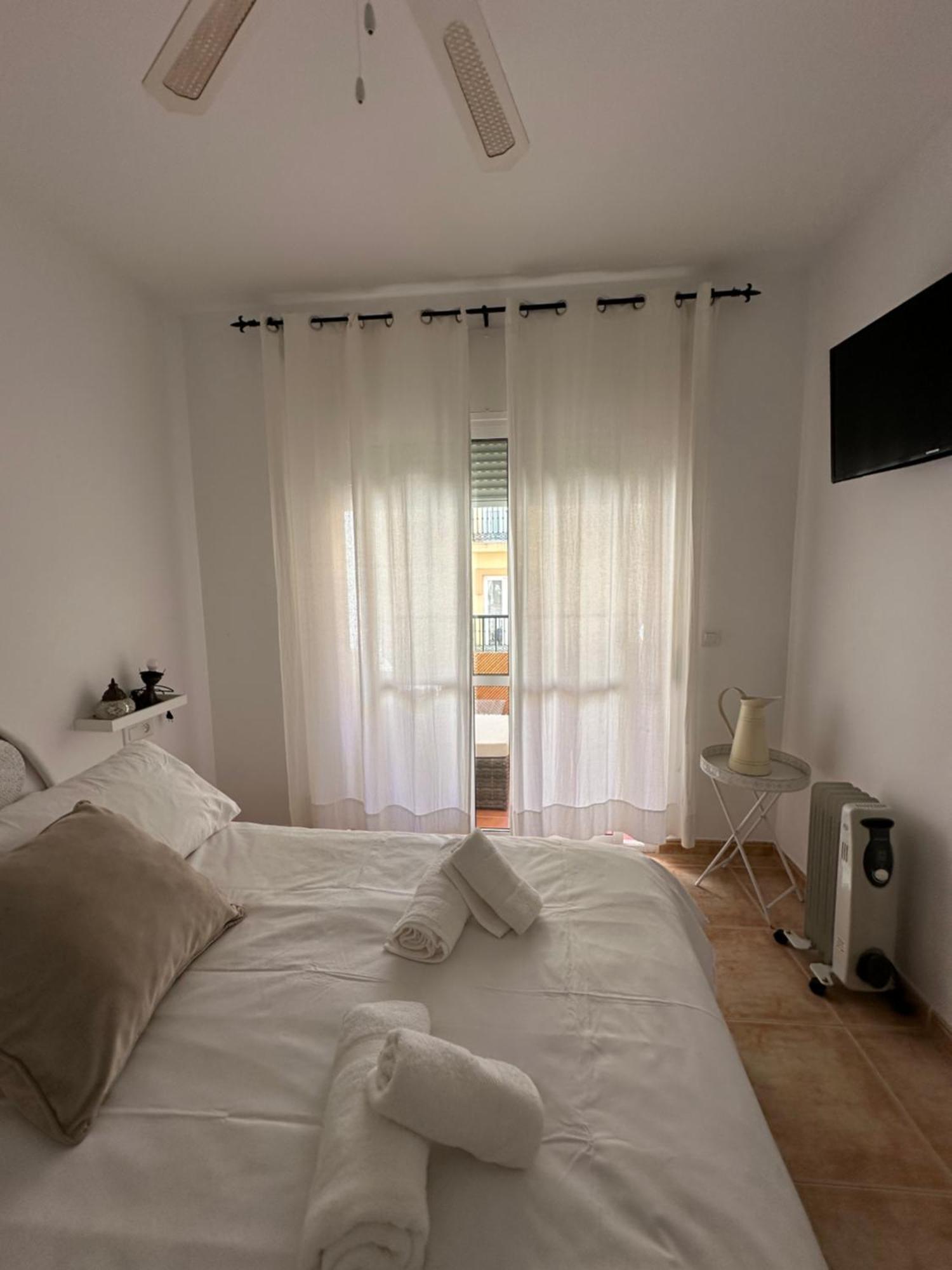Apartament Tiyoweh Nerja Zewnętrze zdjęcie